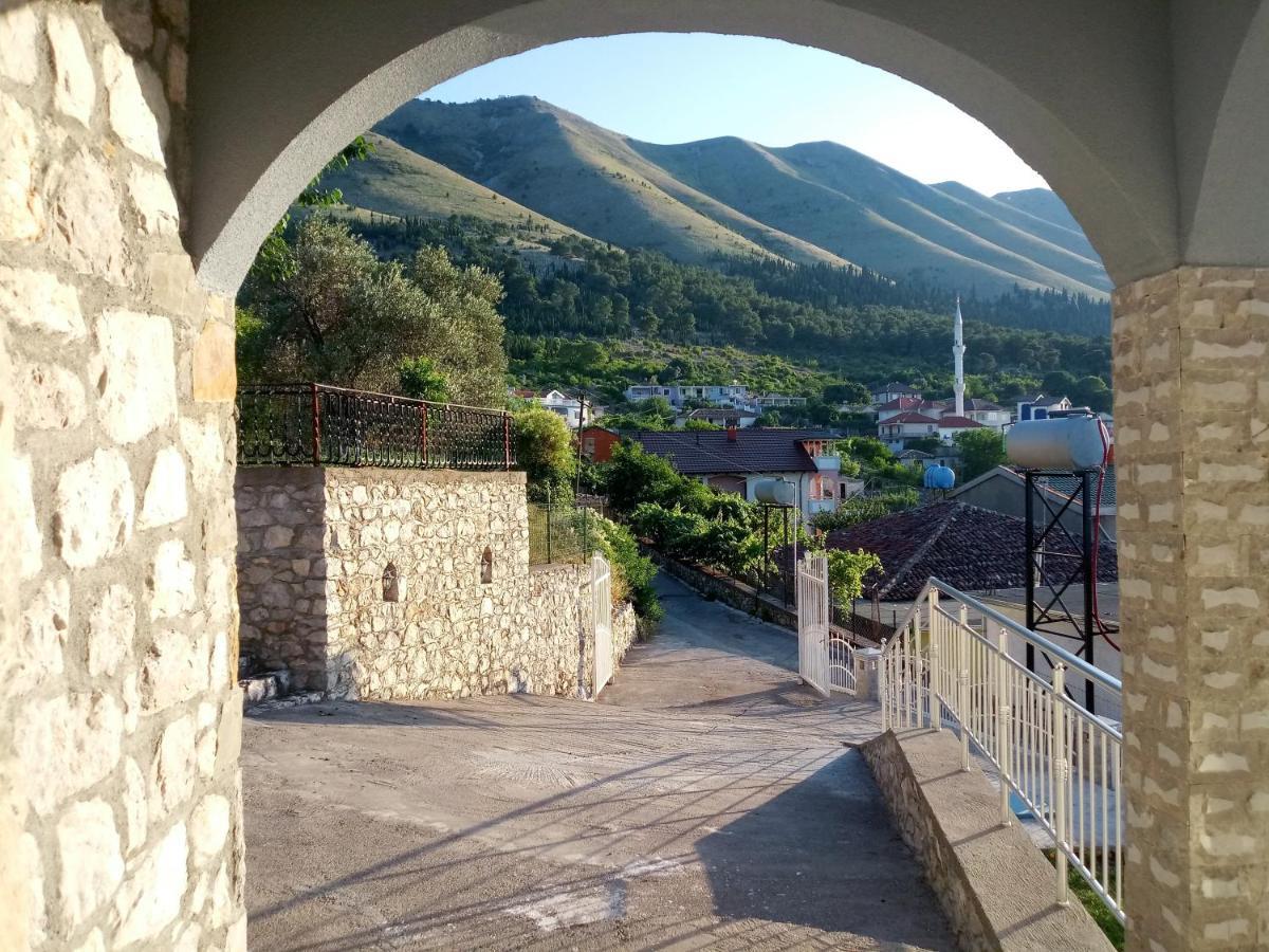 Hyka Stone House Shkoder Bed & Breakfast ภายนอก รูปภาพ
