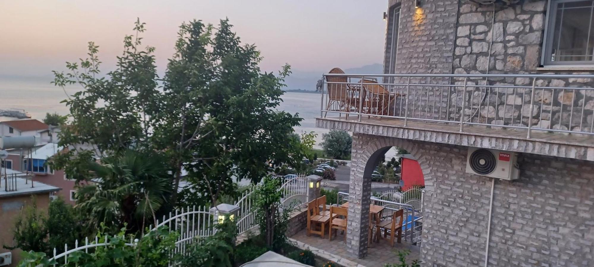Hyka Stone House Shkoder Bed & Breakfast ภายนอก รูปภาพ