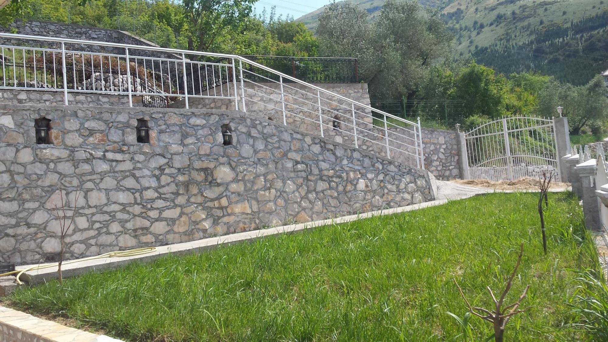 Hyka Stone House Shkoder Bed & Breakfast ภายนอก รูปภาพ