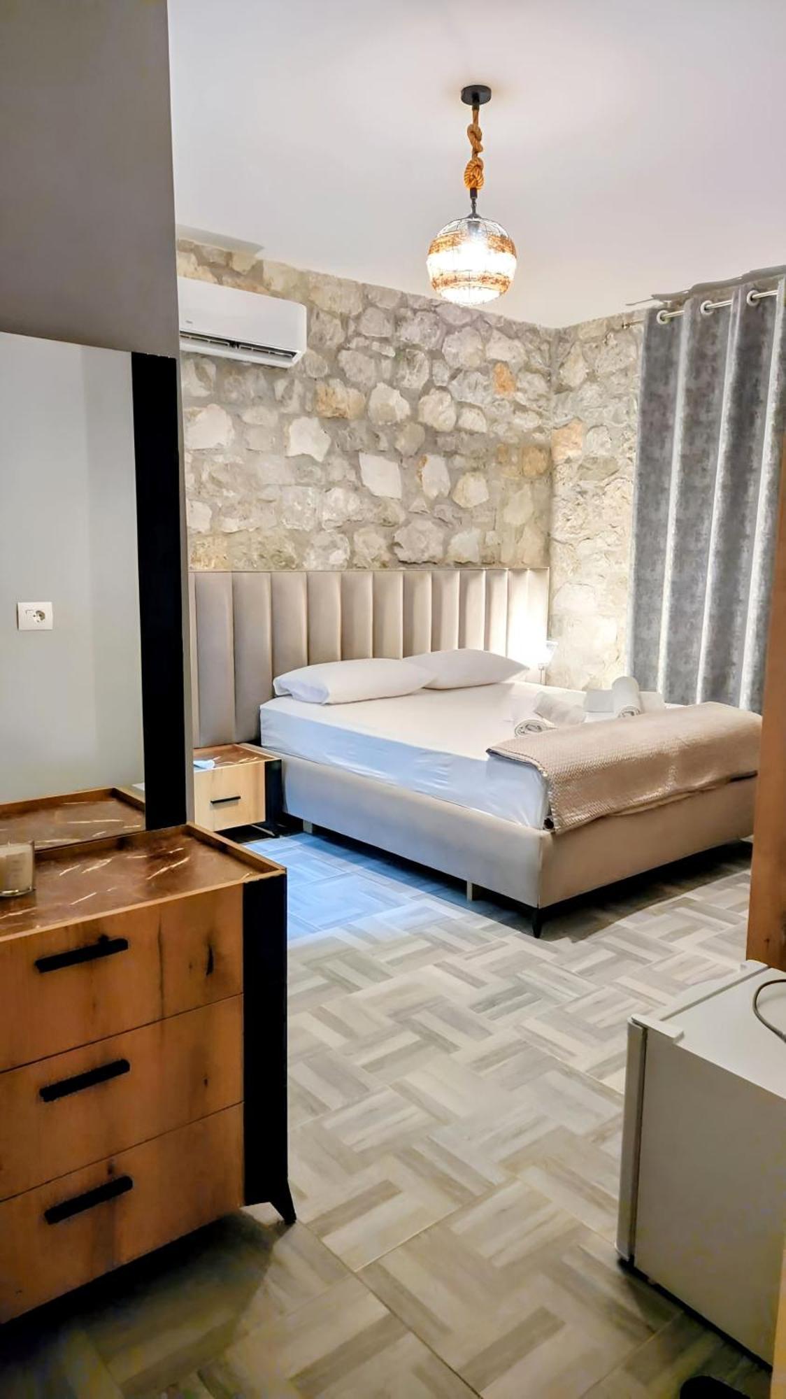 Hyka Stone House Shkoder Bed & Breakfast ภายนอก รูปภาพ