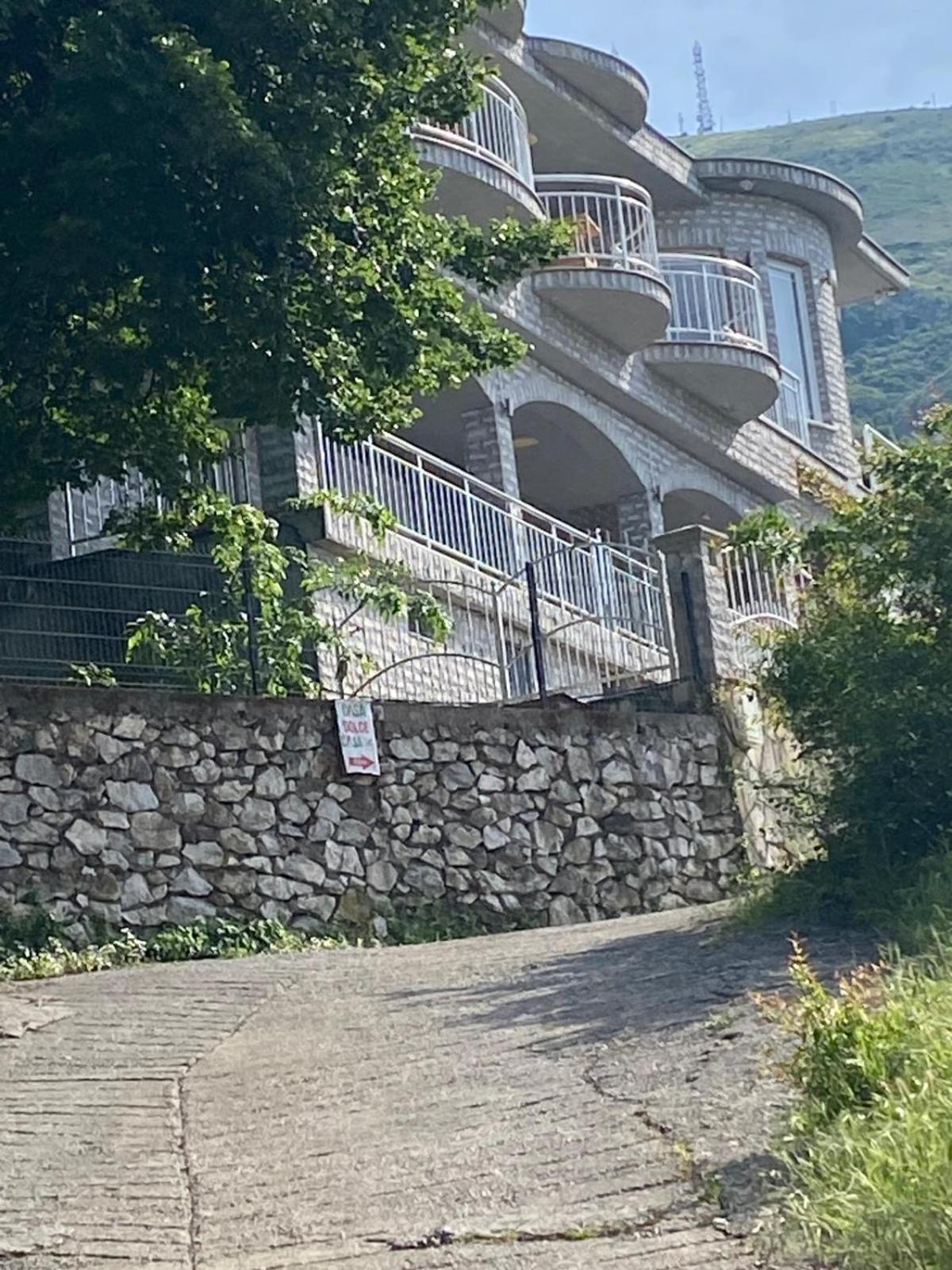 Hyka Stone House Shkoder Bed & Breakfast ภายนอก รูปภาพ