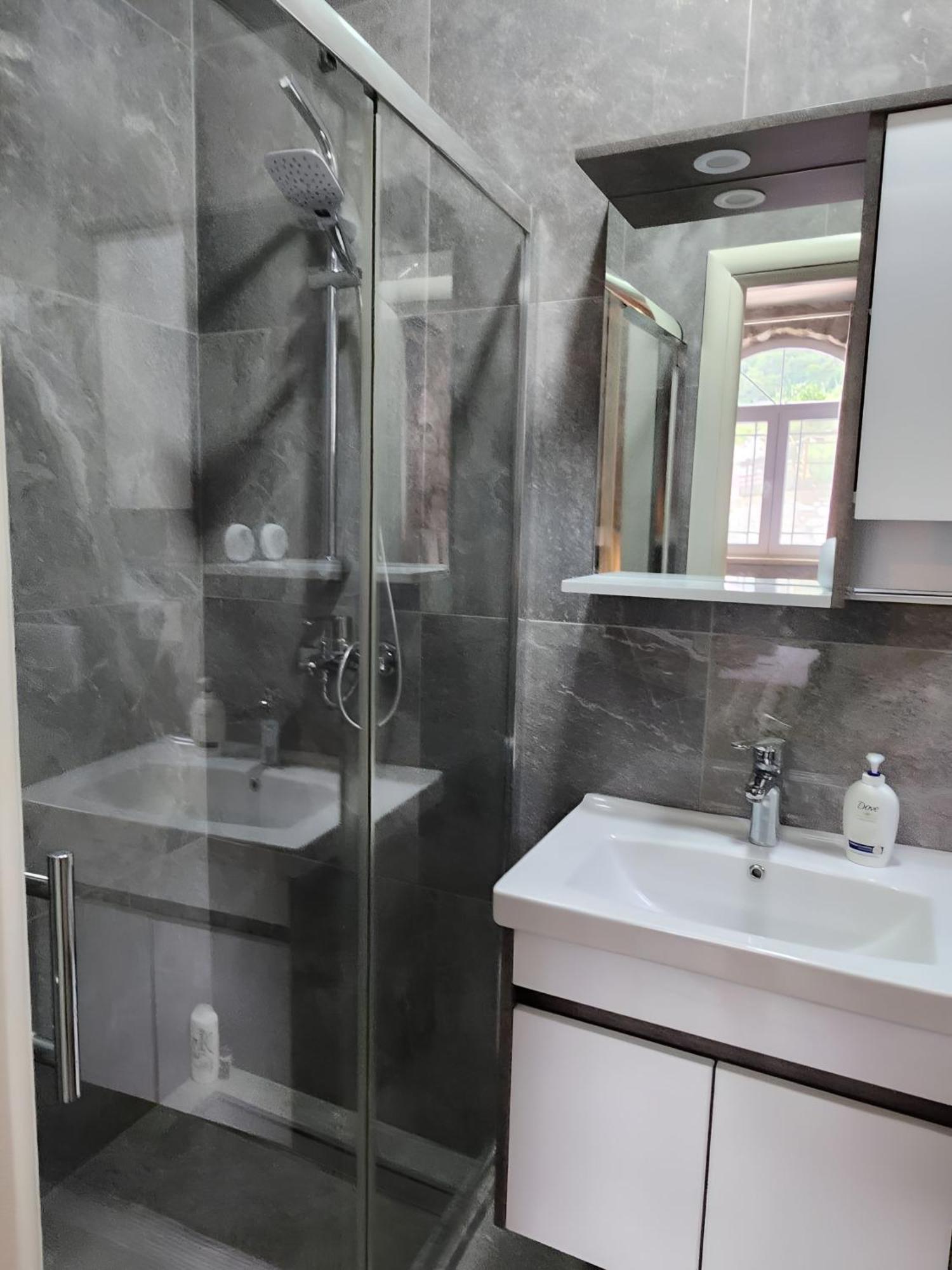 Hyka Stone House Shkoder Bed & Breakfast ภายนอก รูปภาพ